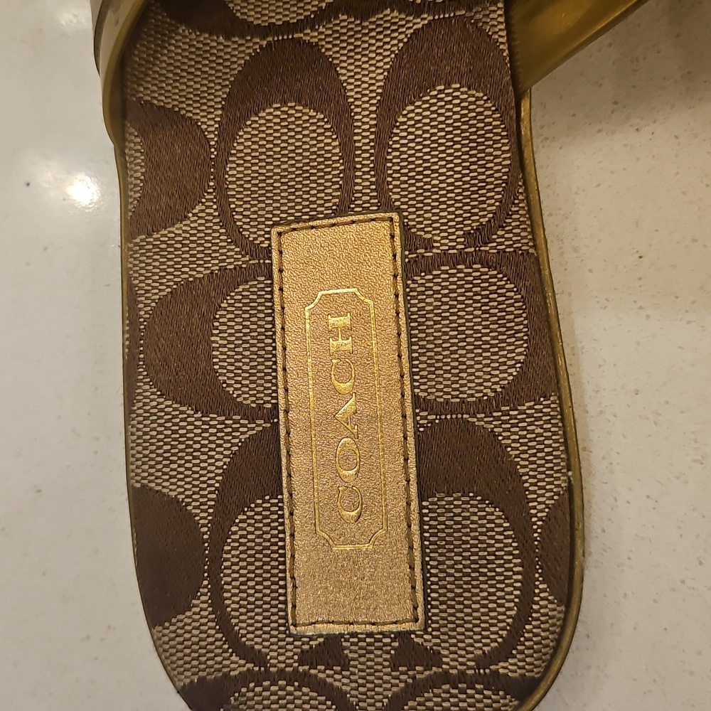 COACH Gold Women's Sandals sz 9.5B - Picture 3 of 7
